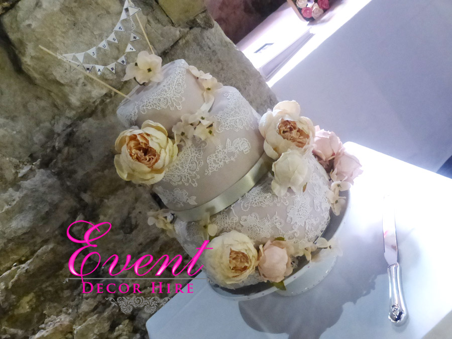 vintage wedding cake at the crypt